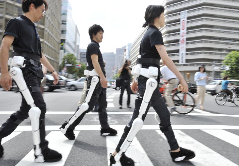 quần áo robot hỗ trợ đi lại